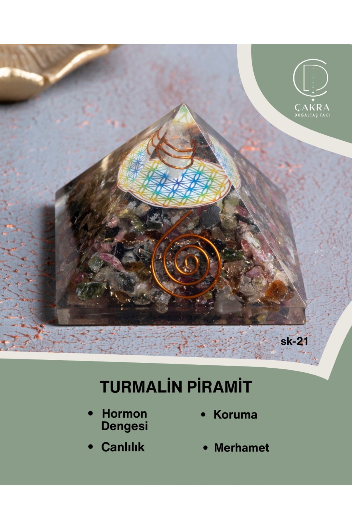 Turmalin Piramit Obje — görsel 1